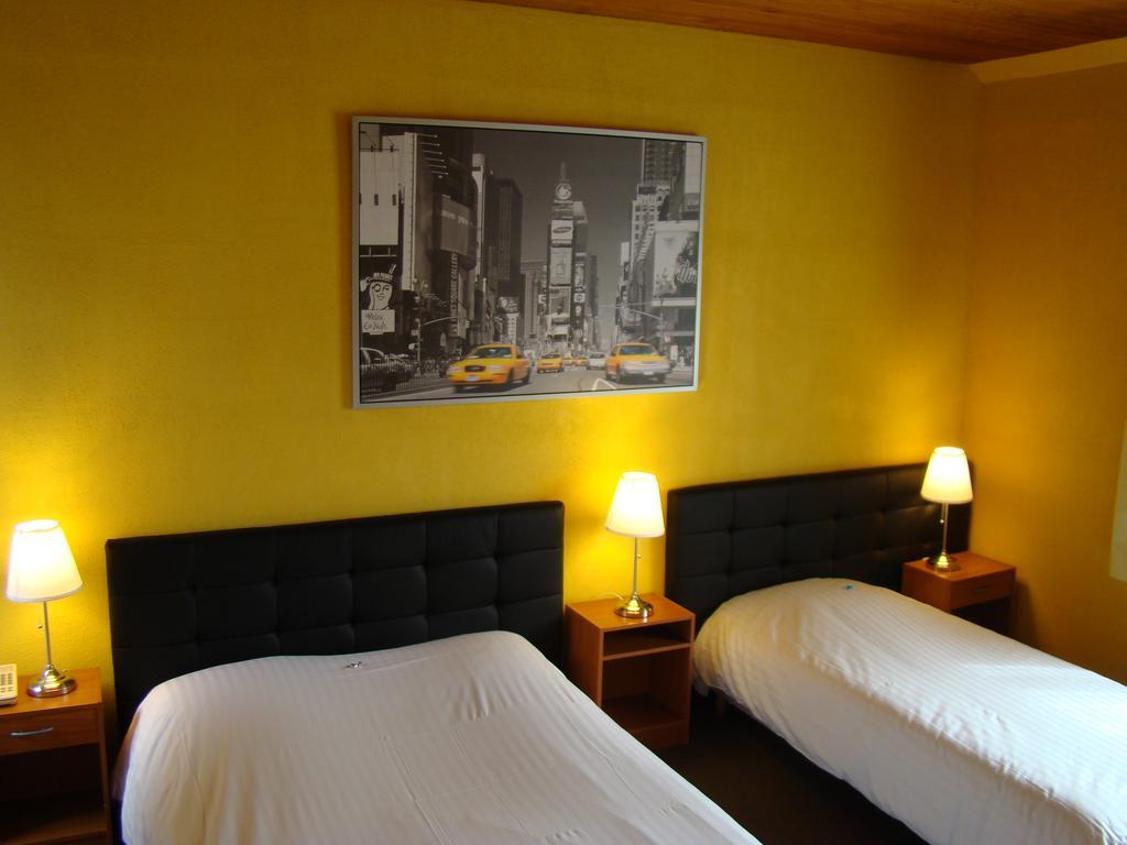 Hotel Restaurant - La Ferme De Vaux Creil Eksteriør bilde
